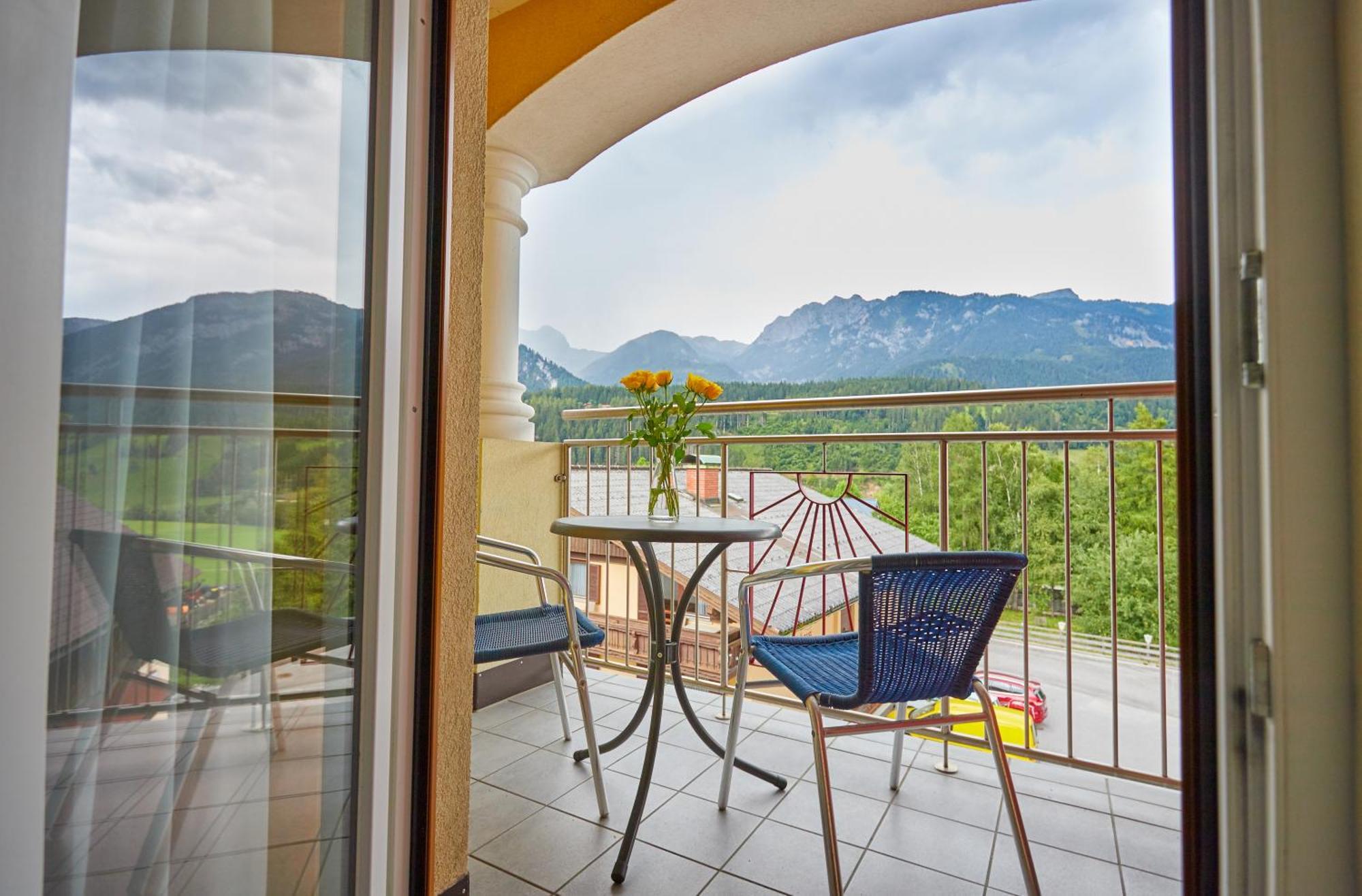 Hotel Gasthof Stenitzer Haus im Ennstal Buitenkant foto