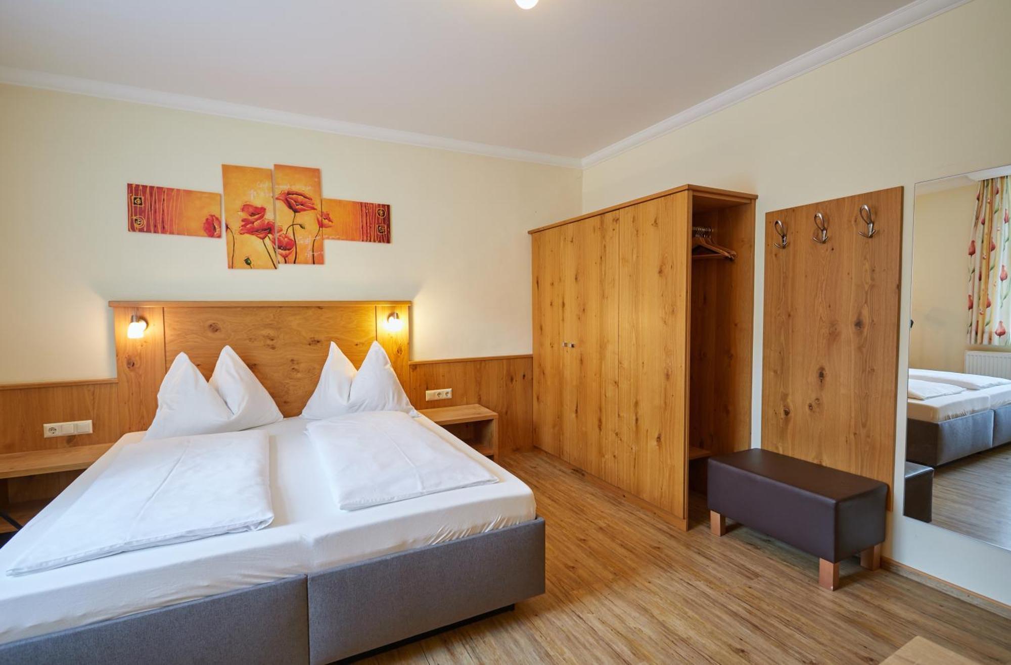 Hotel Gasthof Stenitzer Haus im Ennstal Buitenkant foto